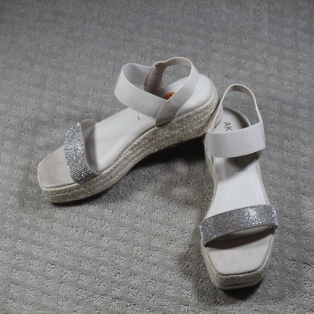 NWOT Anne Klein Size 11 Bling 2" Platform Espadrille Sandals